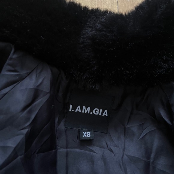 I AM GIA Nya Black Faux Fur Coat XS Womens Outerwear - Picture 3 of 11